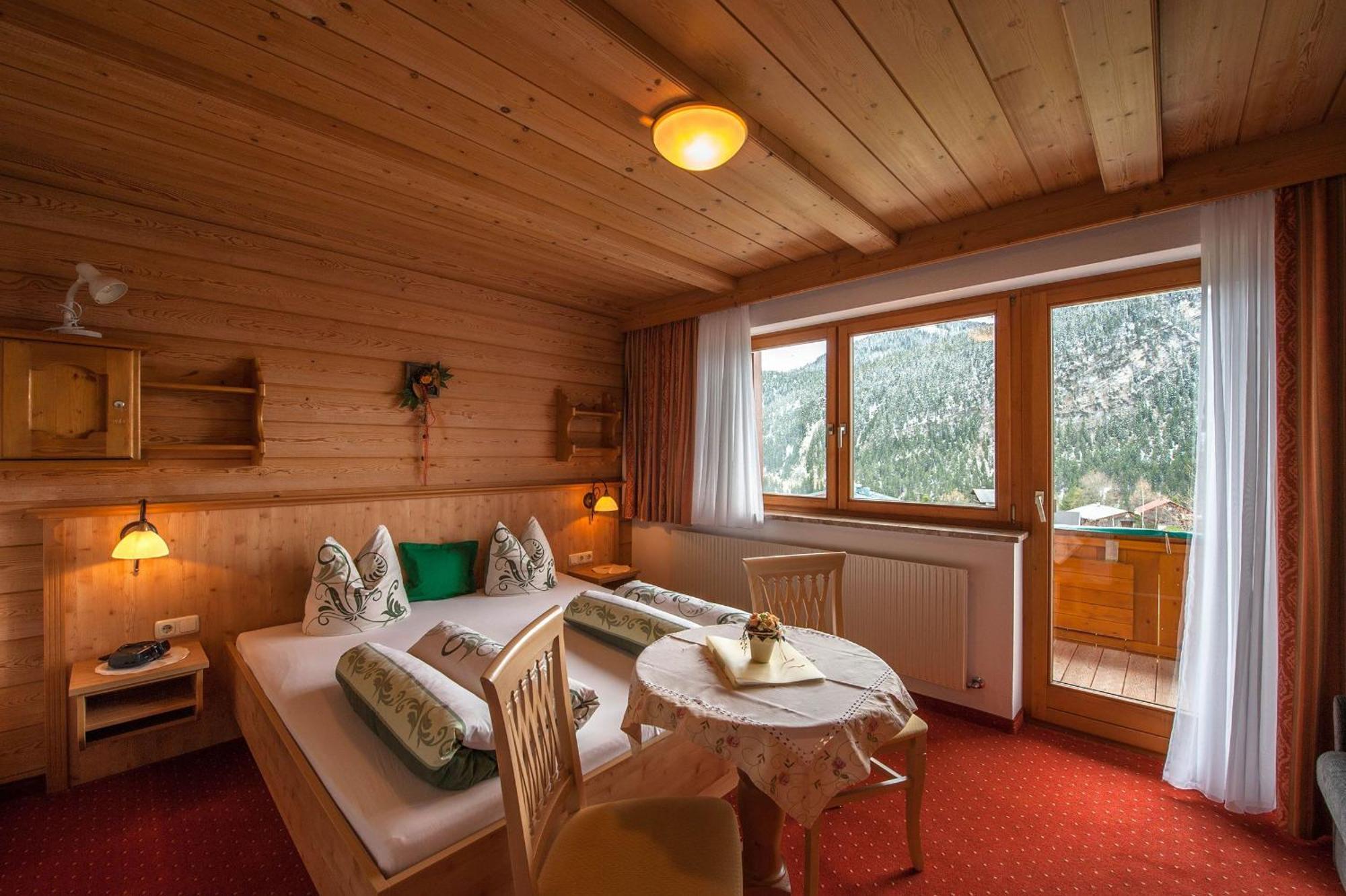 Gaestehaus Alpenblick Berwang Eksteriør bilde